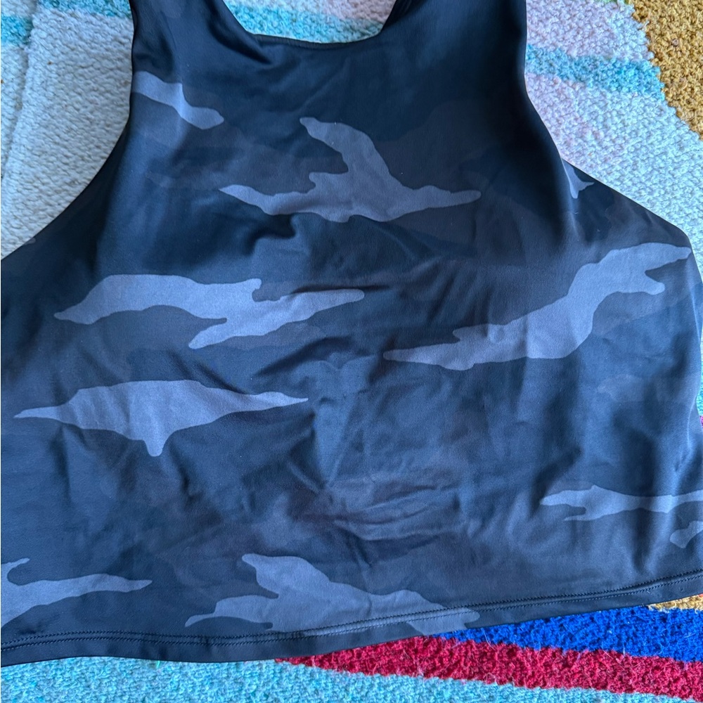 Black and Gray Camouflage Crop Top XL